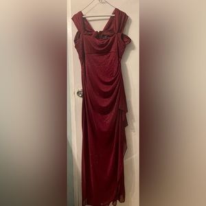 Alex Evening Dress, Women Size 12, Burgundy.